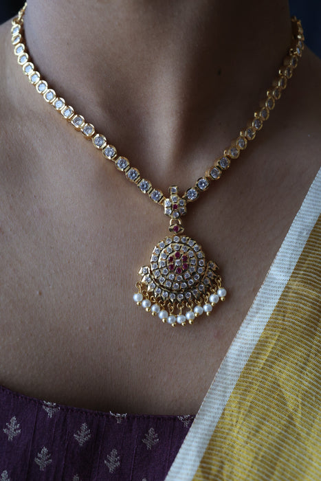 Heritage gold plated short necklace H0023