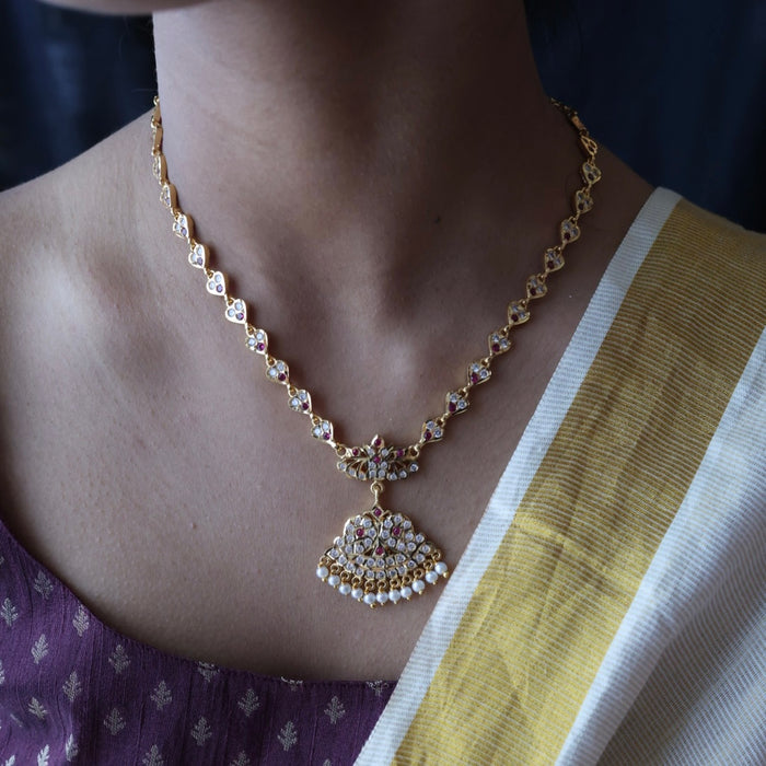 Heritage gold plated ruby white stone short necklace H8908