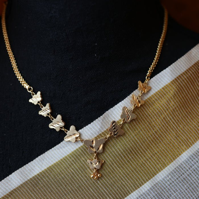 Heritage gold plated simple short necklace H4561