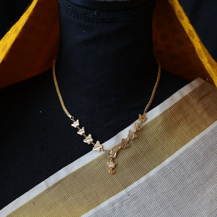 Heritage gold plated simple short necklace H4561