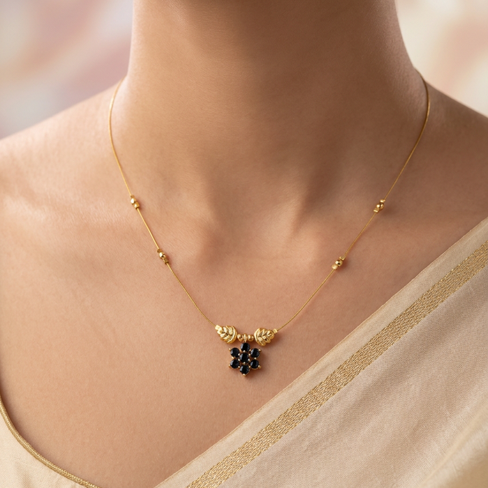 Heritage gold plated black stone invisible necklace IN5997