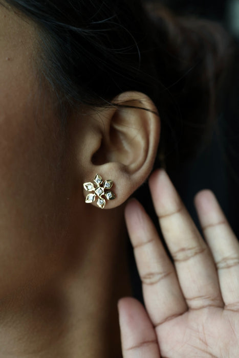 Heritage  white stone choker necklace and earrings h45332