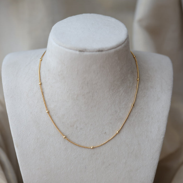 Heritage gold plates simple chain HC560