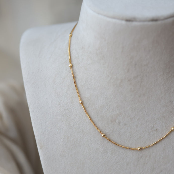 Heritage gold plates simple chain HC560