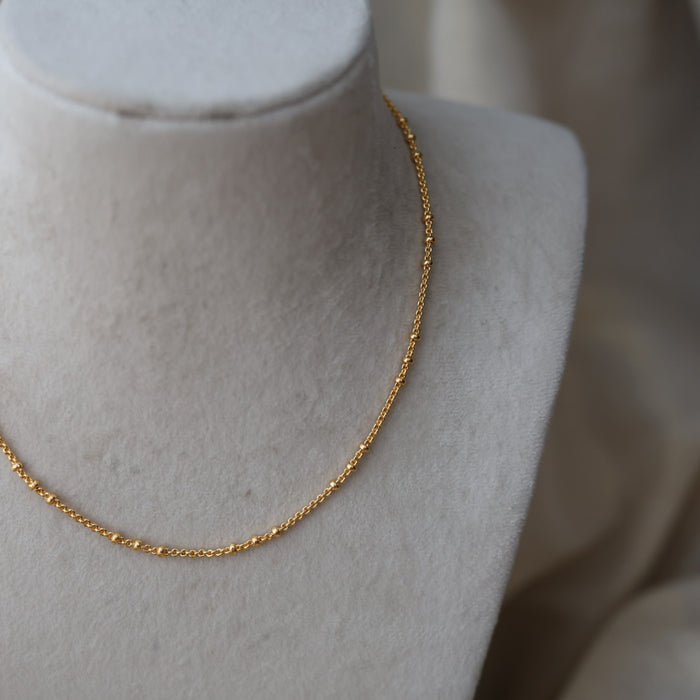 Heritage gold plates simple chain HC5609