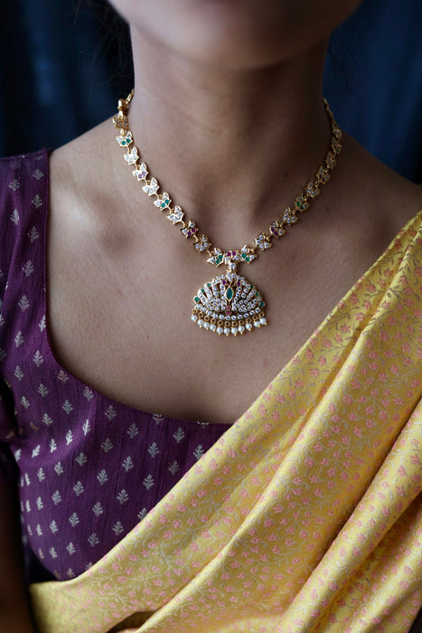 Heritage gold plated multi stone short necklace H1235