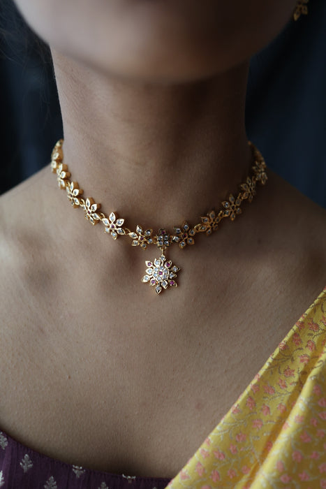 Heritage gold plated short necklace H1234