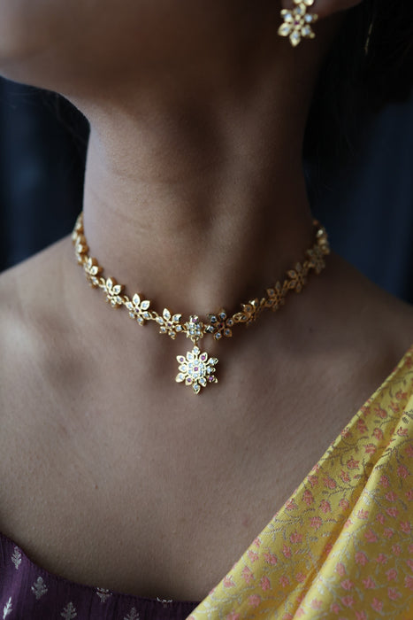 Heritage gold plated short necklace H1234