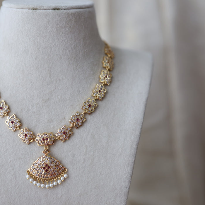 Heritage gold plated ruby white stone short necklace H6078