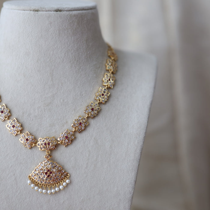 Heritage gold plated ruby white stone short necklace H6078