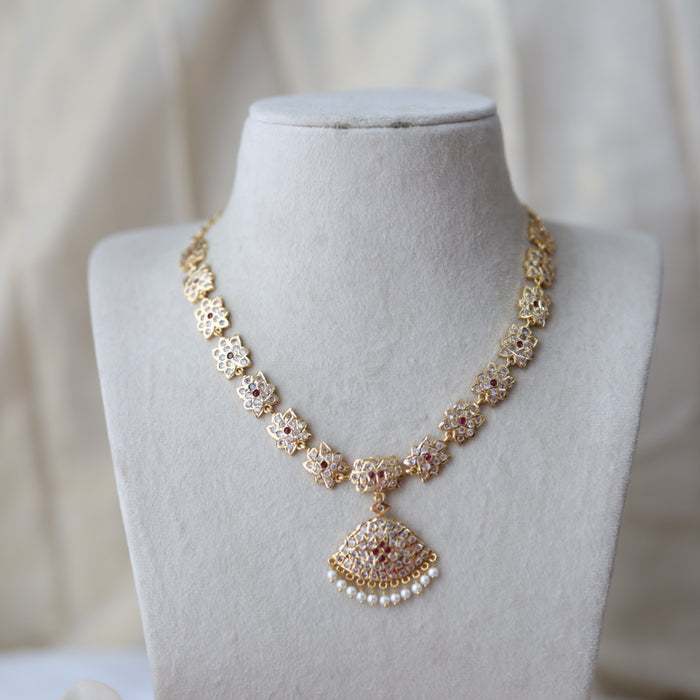 Heritage gold plated ruby white stone short necklace H6078
