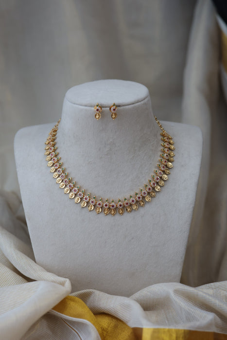Heritage gold plated coin multi stone short necklace H73974