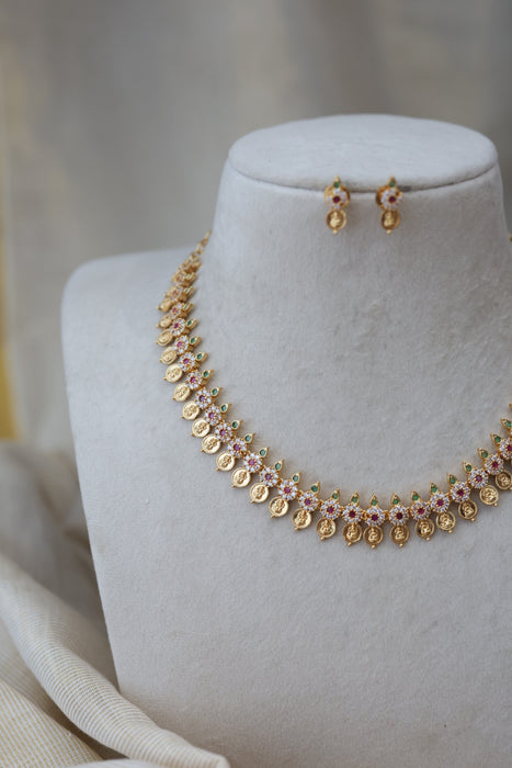 Heritage gold plated coin multi stone short necklace H73974