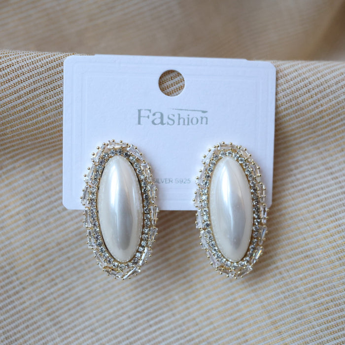 Heritage white stone studd earrings HS452