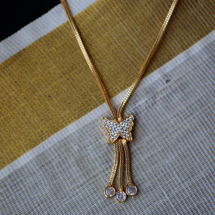 Heritage gold plated long chain with pendant 16425