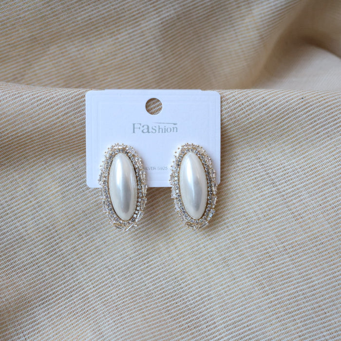 Heritage white stone studd earrings HS452