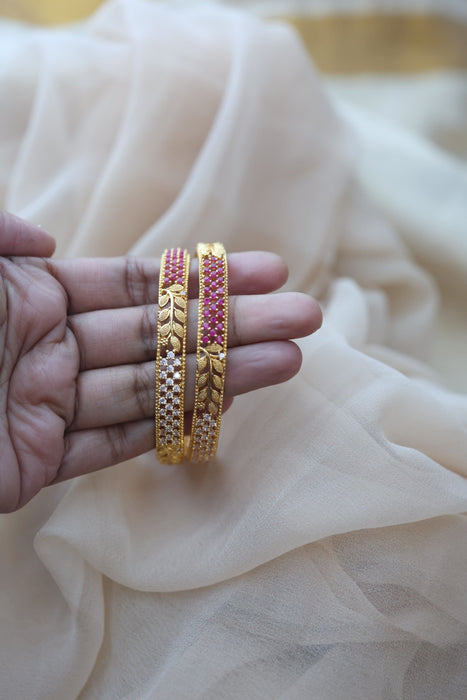 Heritage gold plated white stone bangle HB6963