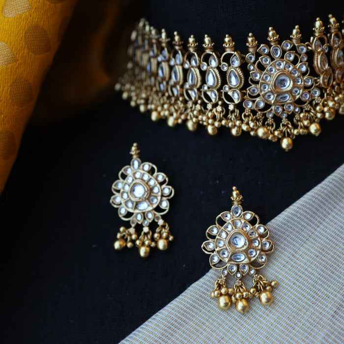 Antique white stone choker necklace and earrings CCB20986