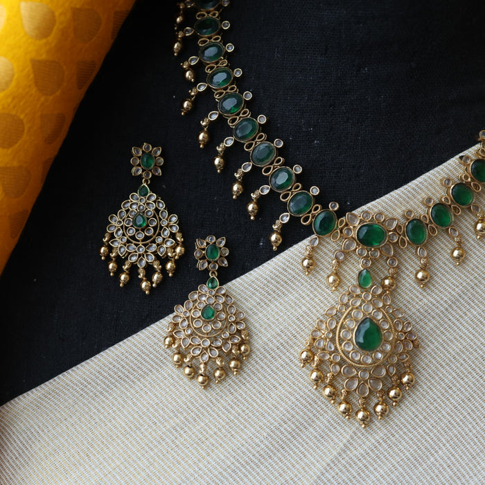 Antique green stone short necklace with earrings SS11626