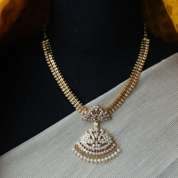 Heritage gold plated white stone short necklace H8907