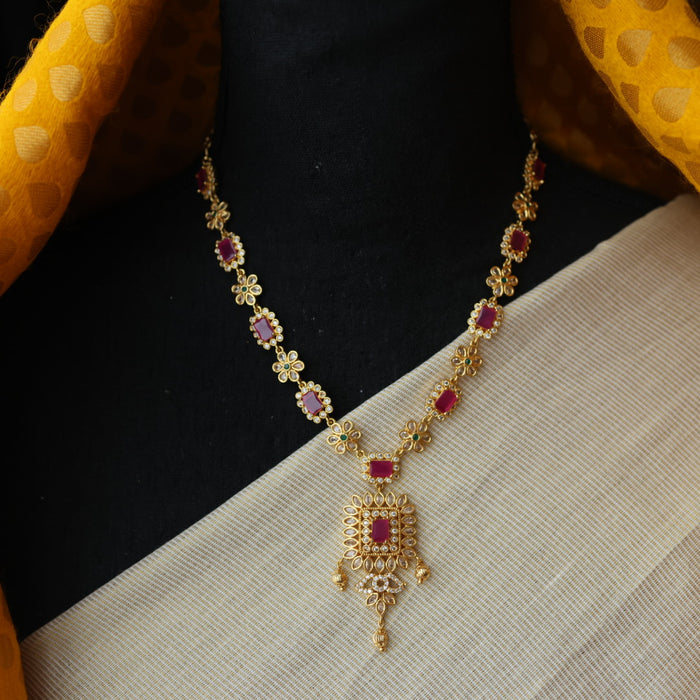 Heritage gold plated ruby white stone short necklace H8913