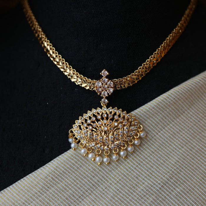 Heritage gold plated white stone short necklace H8903