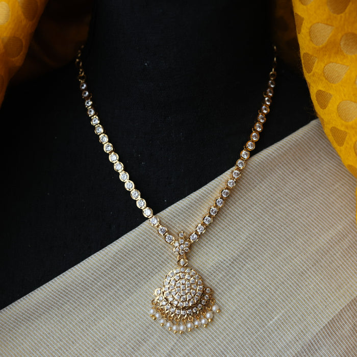 Heritage gold plated white stone short necklace H8906