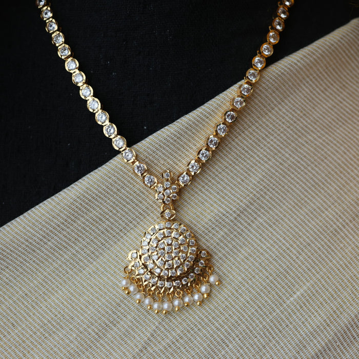 Heritage gold plated white stone short necklace H8906
