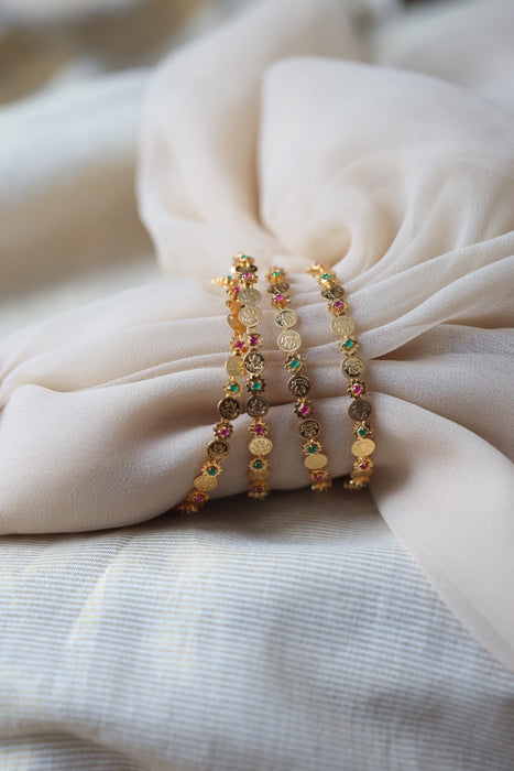 Heritage gold plated white stone bangle HB35566