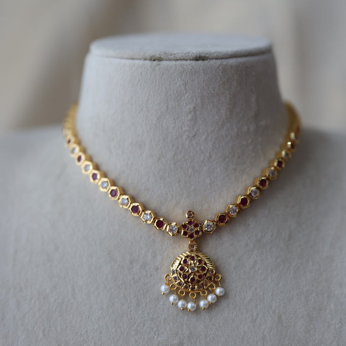 Heritage gold plated ruby white stone short necklace with earrilgs H3311