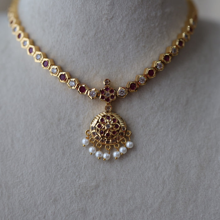 Heritage gold plated ruby white stone short necklace with earrilgs H3311