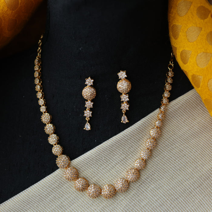 Heritage gold plated ruby white stone short necklace H8914
