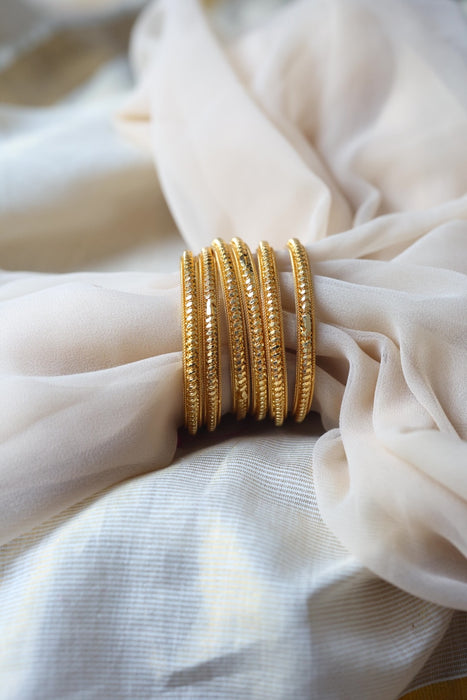 Heritage gold plated white stone bangle HB2344