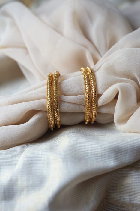 Heritage gold plated white stone bangle HB2344