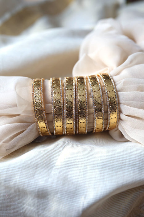 Heritage gold plated white stone bangle HB3567889
