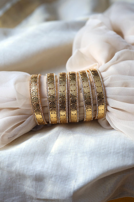 Heritage gold plated white stone bangle HB3567889