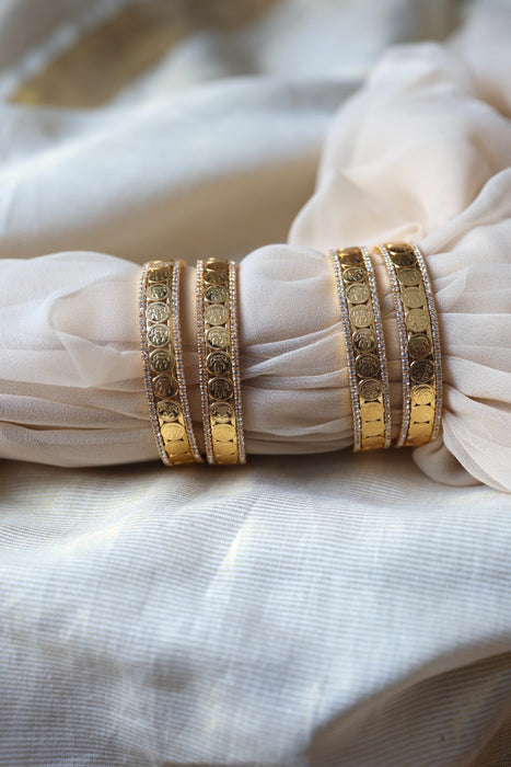 Heritage gold plated white stone bangle HB3567889