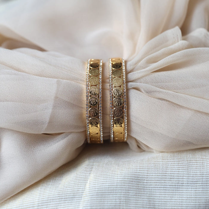 Heritage gold plated white stone bangle HB3567889