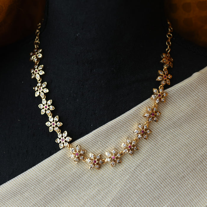 Heritage gold plated ruby white stone short necklace H8909