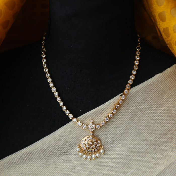 Heritage gold plated white short necklace H8900