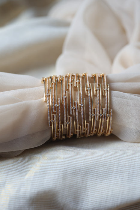 Heritage gold plated white stone bangle HB2446