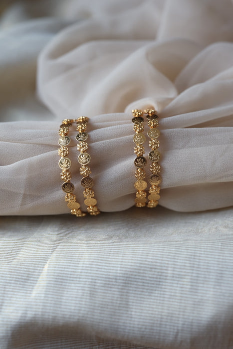 Heritage gold plated coin design bangle HB3554