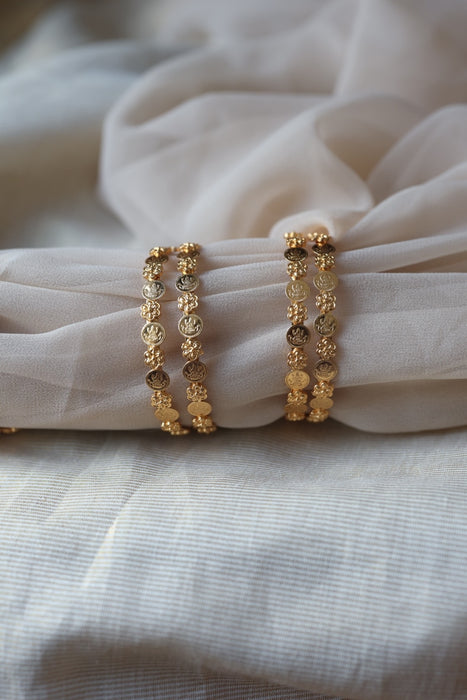 Heritage gold plated coin design bangle HB3554