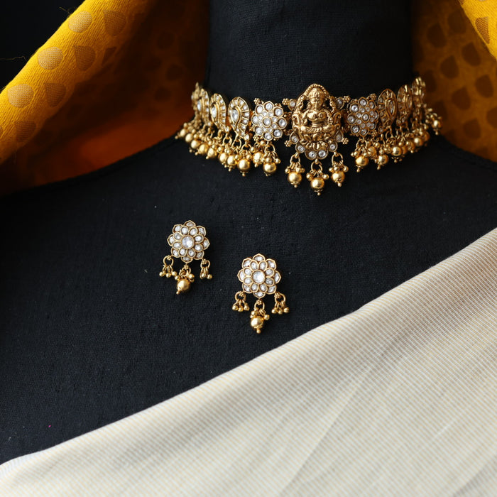 Antique white stone choker necklace and earrings CCB20981