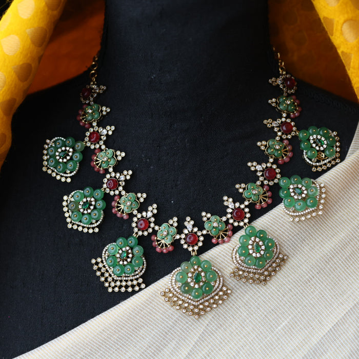 Antique green stone short necklace with earrings SS11568
