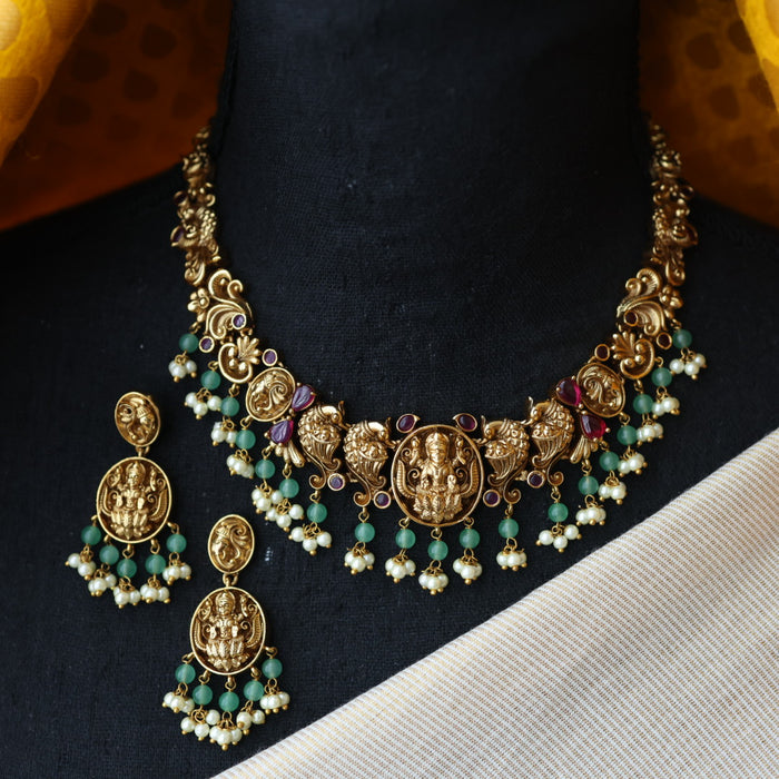 Antique green bead short necklace with earrings and tikka SS117894