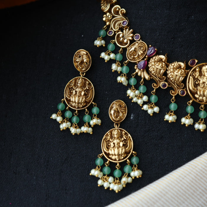 Antique green bead short necklace with earrings and tikka SS117894