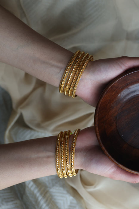 Heritage gold plated white stone bangle HB2344