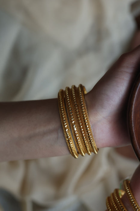 Heritage gold plated white stone bangle HB2344