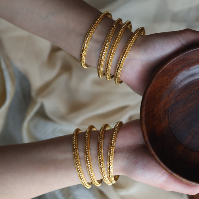 Heritage gold plated white stone bangle HB2344